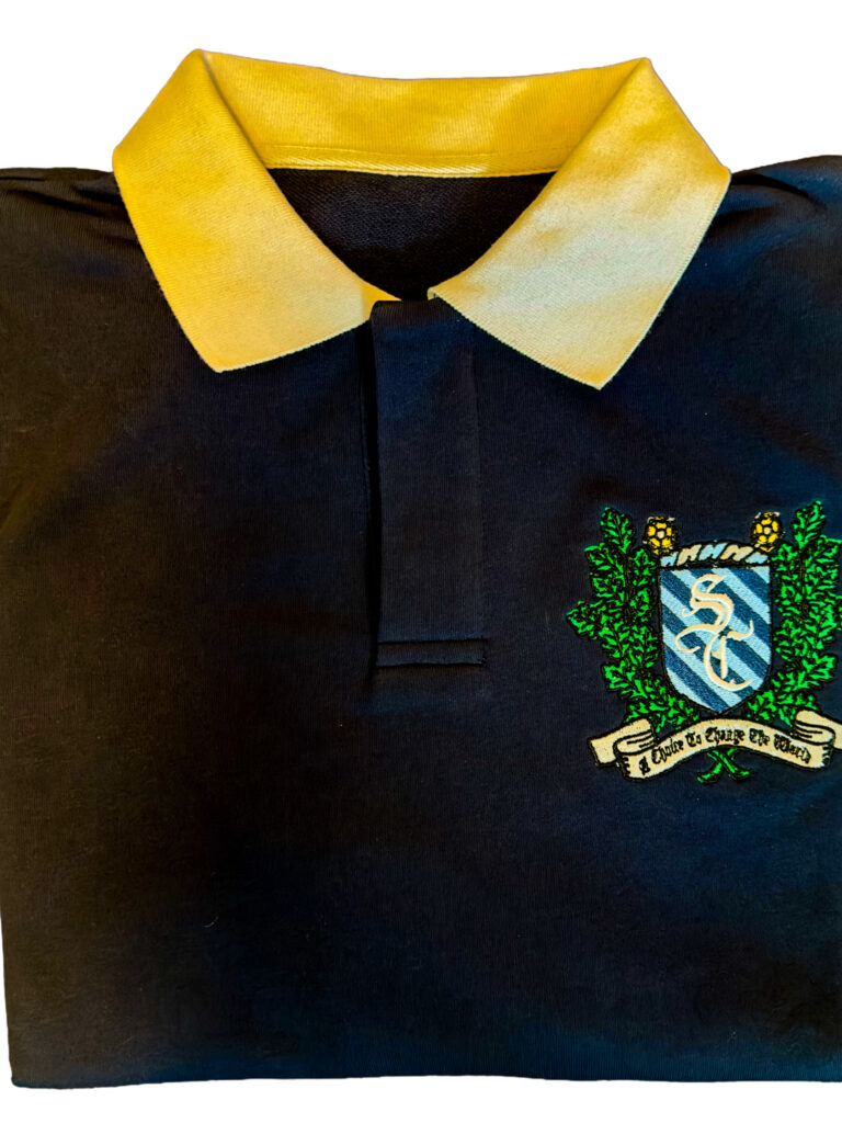 IMG_8398_Yellow Collar w Crest-2